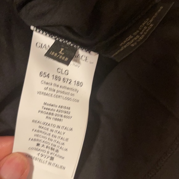 Versace T-shirt - Picture 7 of 9